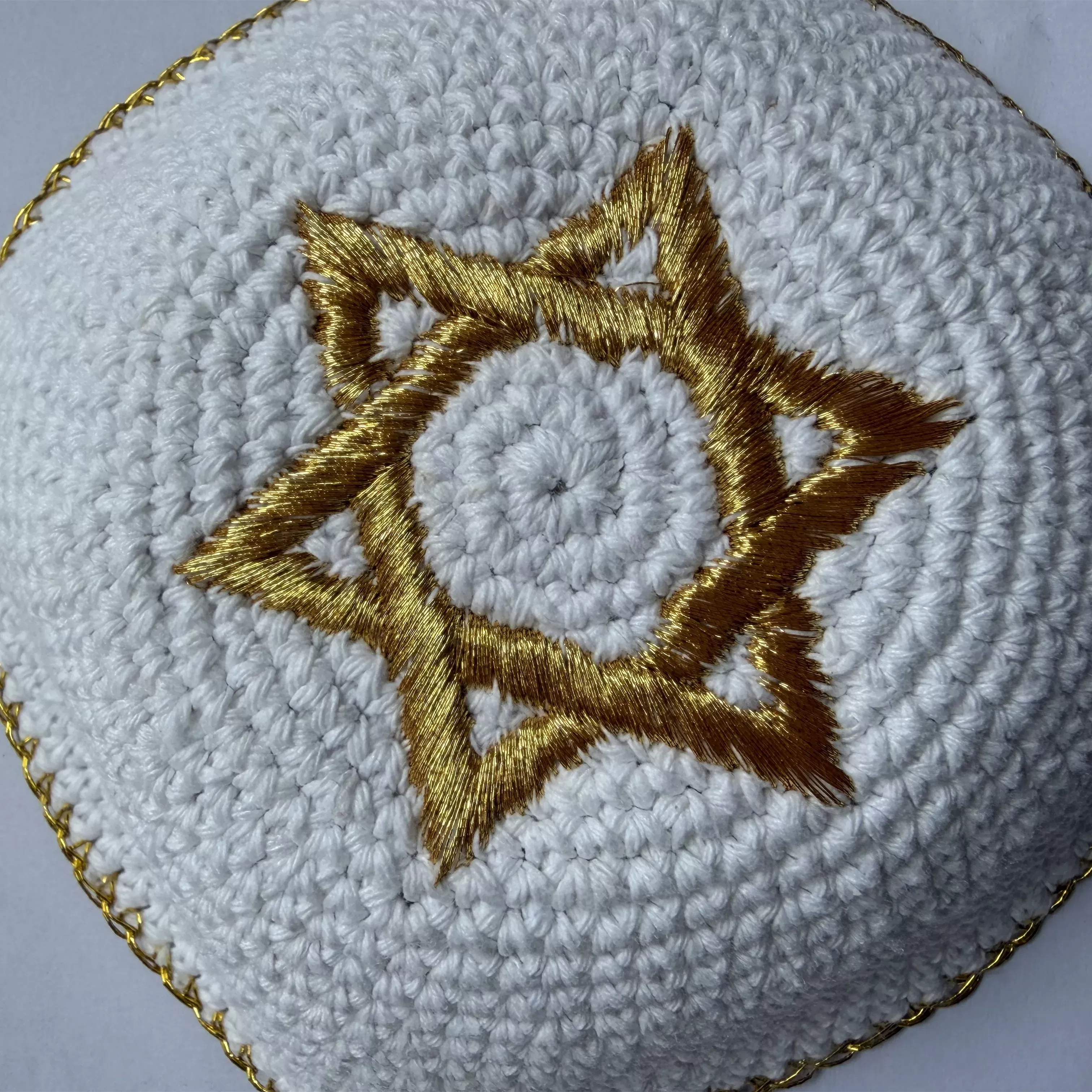 כיפה בעבודת יד - מגן דוד לחג החנוכה - תמונה 3